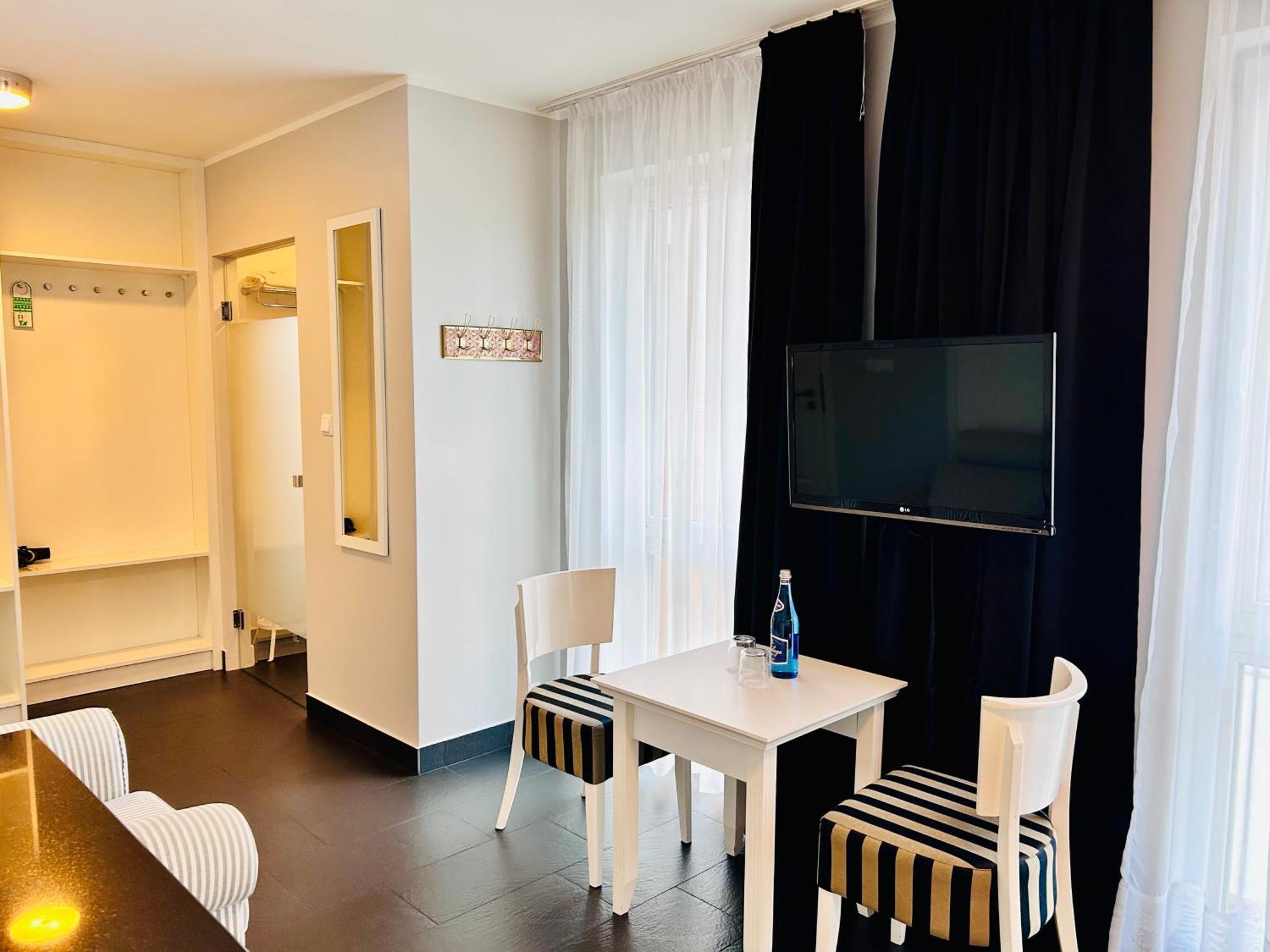 Hotel Amber Suite & Spa - Enklawa Dla Doroslych (Adults Only) Miedzywodzie Exterior photo